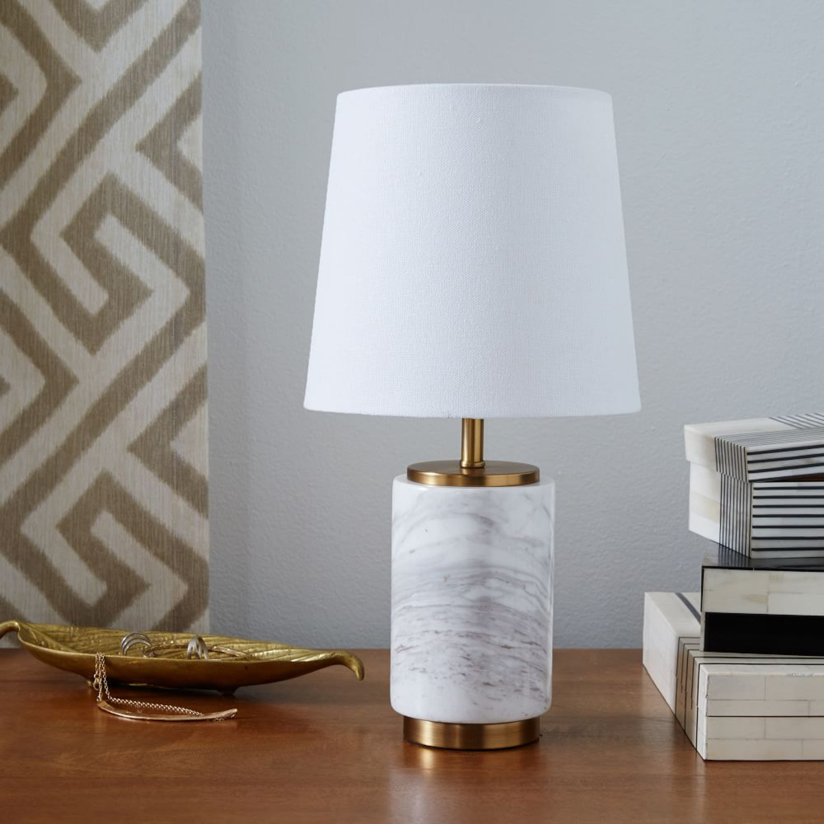 we-pillar-table-lamp-marble-small-w982-zoom
